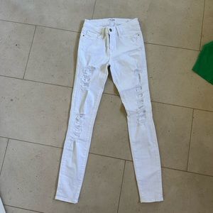 FRAME Skinny Jean
